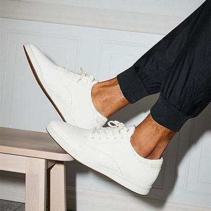 Fekete férfi sneaker zokni más szögből