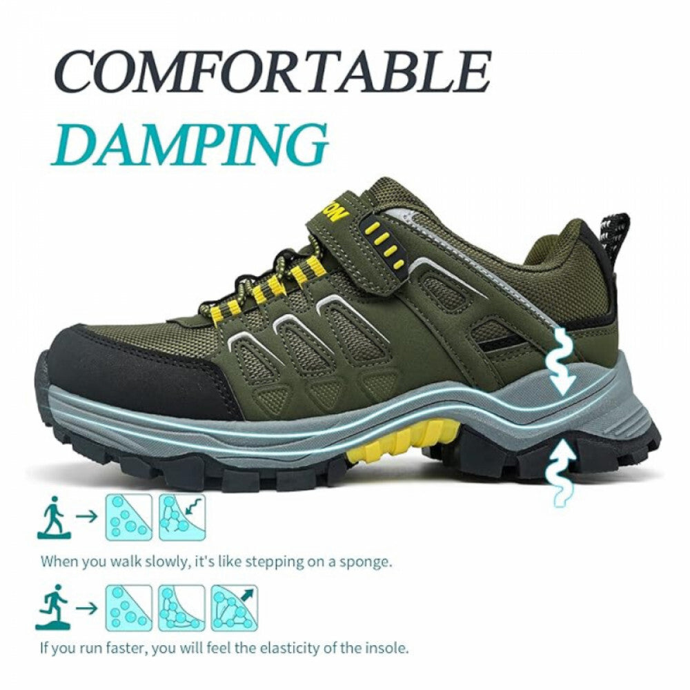 Gyerek túracipő közelről