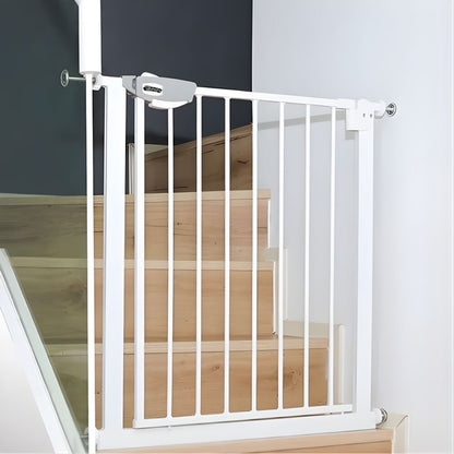 Gyerek biztonsági kapu 77-82 cm közelről